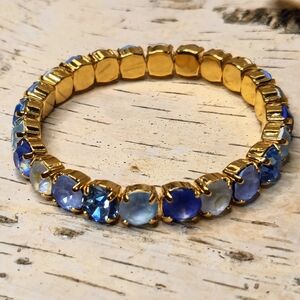 Blueberry Icelandic Skyr Crystal Stretch Bracelet In Gold Plated